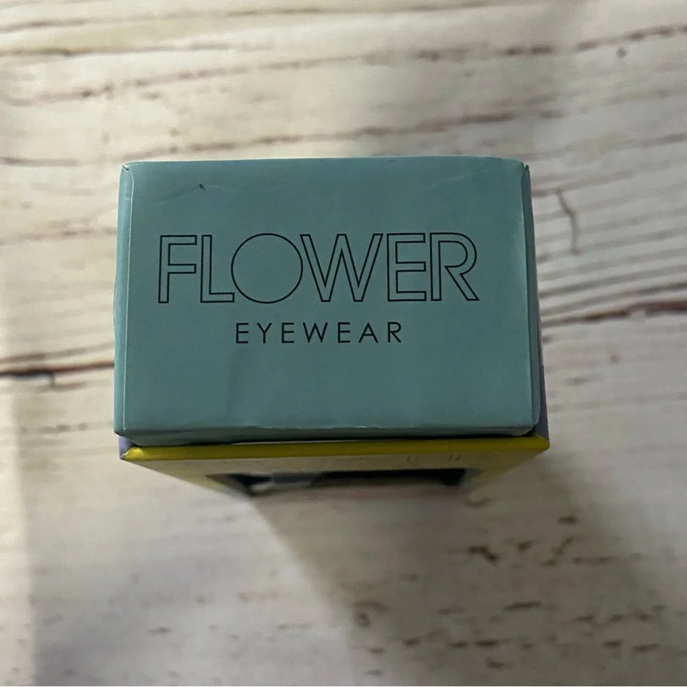 New in Box Flower Eyewear Blue Light Blocking Glasses in Hazel Black
